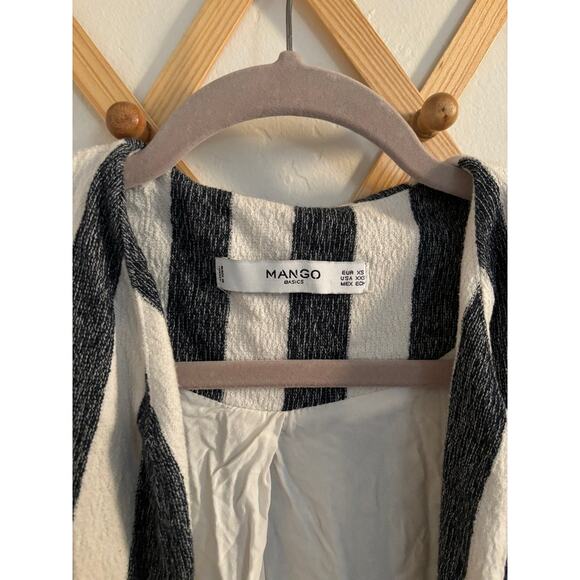Mango Blazer Women's XXS Black Striped White Casual Jacket Open - Picture 3 of 6